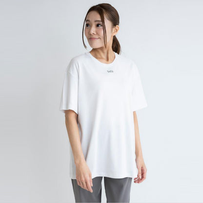 ロゴTワイド｜トップス｜Tシャツ｜ゆったり｜オーバーサイズ｜ヨガ｜フィットネス｜ホワイト｜二の腕カバー｜Thetis Yoga Dress（テティスヨガドレス）｜LIFE TUNING DAYS（ライフチューニングデイズ）